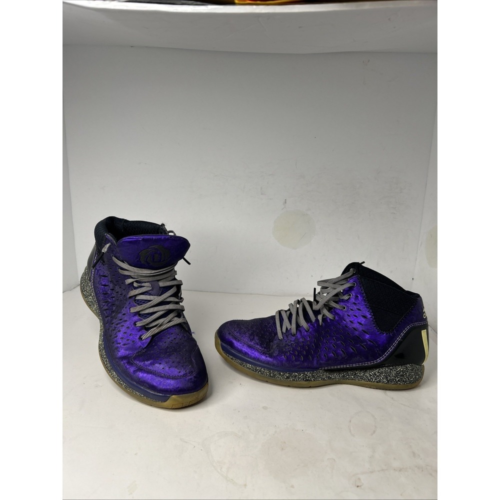 Size 9.5 -‎ Adidas D Rose 3 Night Before Christmas 2012